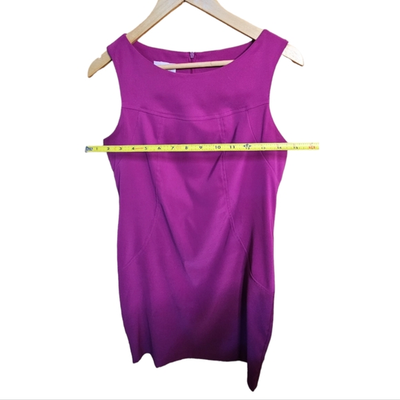 Alyx Limited Dress, Fucia, sz. 10. Midi, sleeveless, round neck. Zipper in back. - Picture 3 of 10